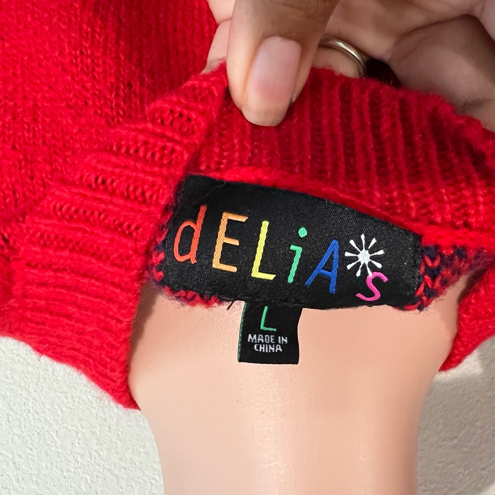 Red sweater - Picture 4 of 4